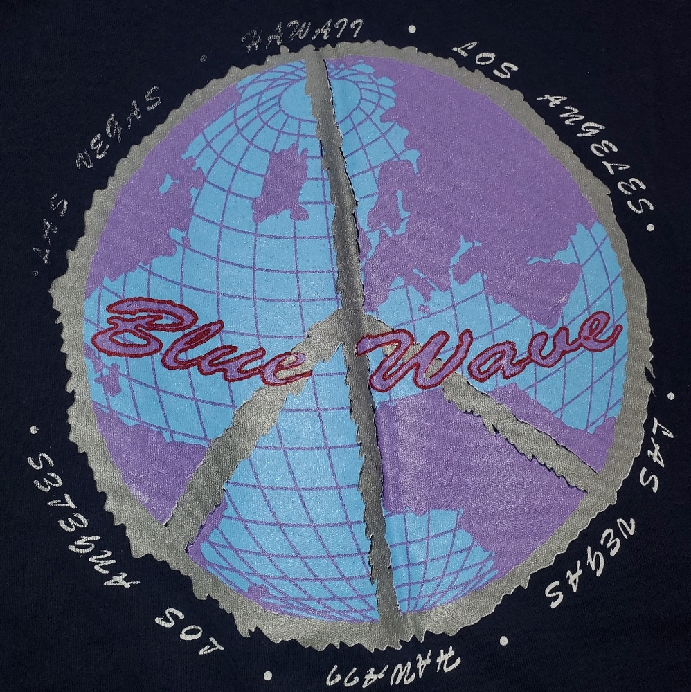 📍Vintage Blue Wave 90s peace tee t-shirt 🌊